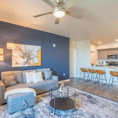 Modern 2Bd - Gym, Pool, Parking, W-D - Sleeps 8 Apartment Tempe Exterior photo