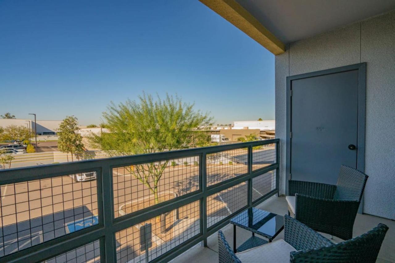 Modern 2Bd - Gym, Pool, Parking, W-D - Sleeps 8 Apartment Tempe Exterior photo