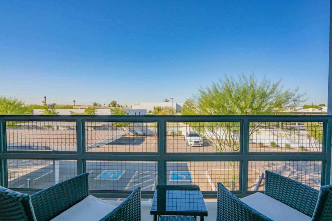 Modern 2Bd - Gym, Pool, Parking, W-D - Sleeps 8 Apartment Tempe Exterior photo